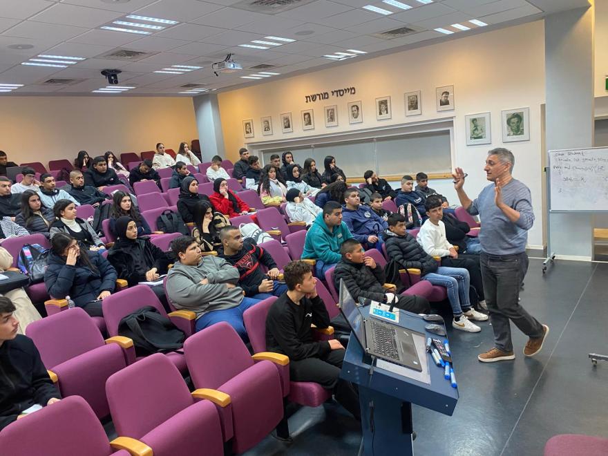 Ahmad Jbara, Senior Lecturer & Vice Dean, School of Computer Science, Netanya Academic College, teaching a High-Tech Seeds class.